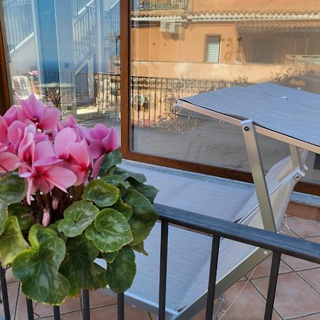 Apartment Marifra Garden Taormina Dış mekan fotoğraf