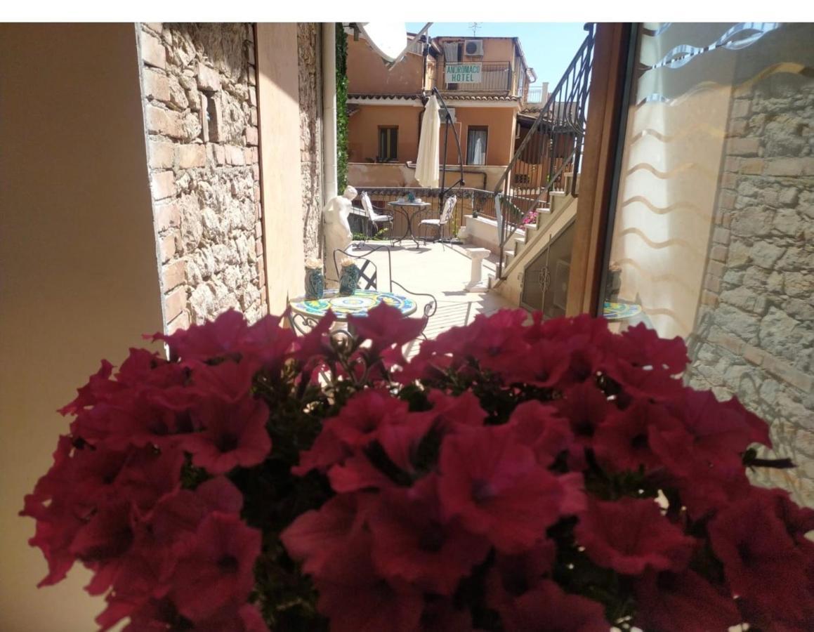 Apartment Marifra Garden Taormina Dış mekan fotoğraf