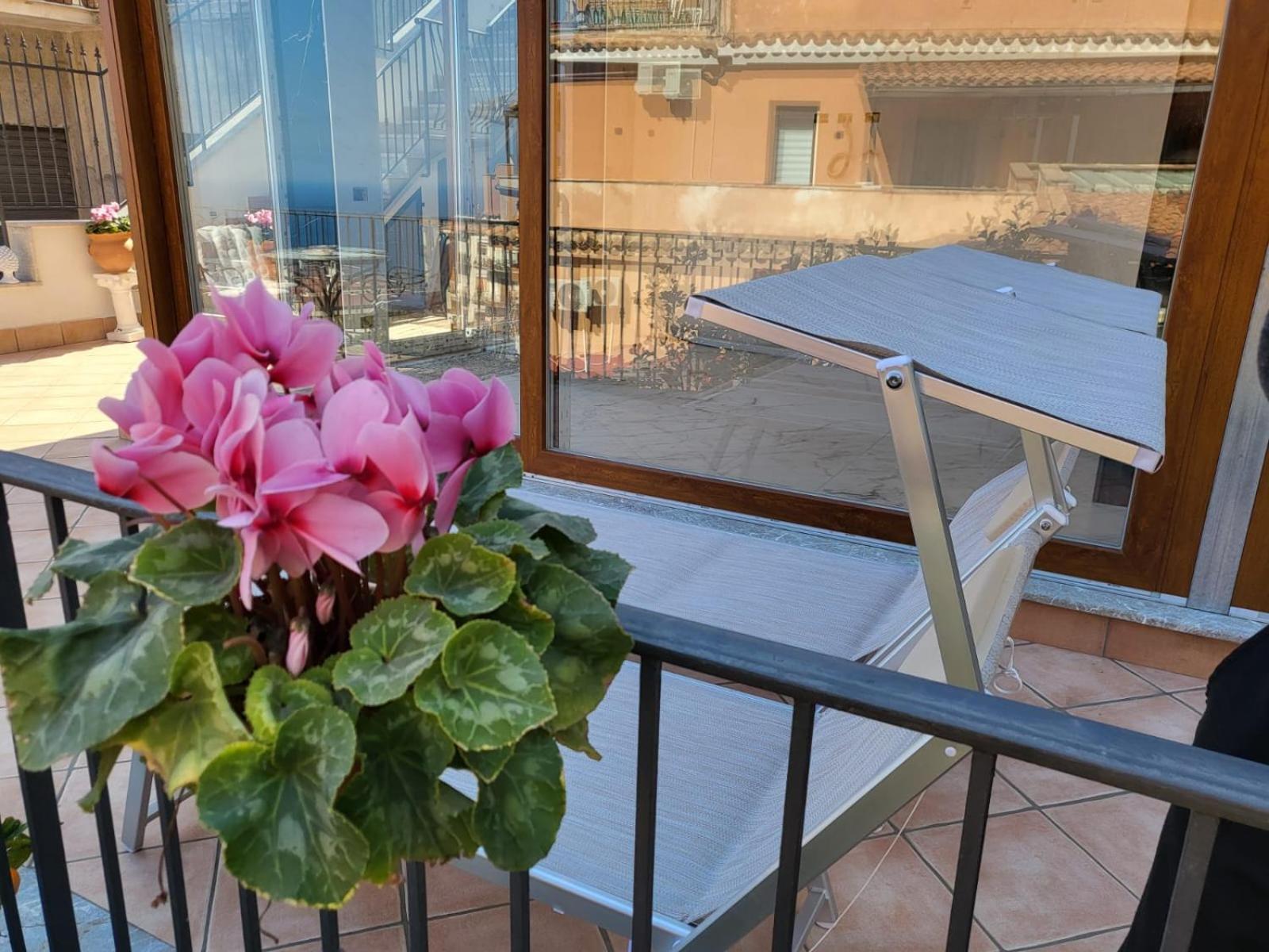Apartment Marifra Garden Taormina Dış mekan fotoğraf